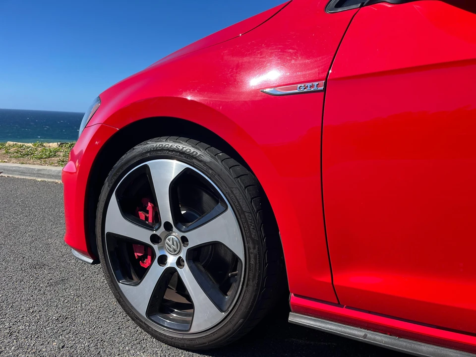 2016 Volkswagen GTI Mk7 - Image 17 of 31