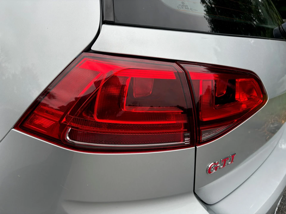 2016 Volkswagen GTI Mk7 - Image 22 of 31