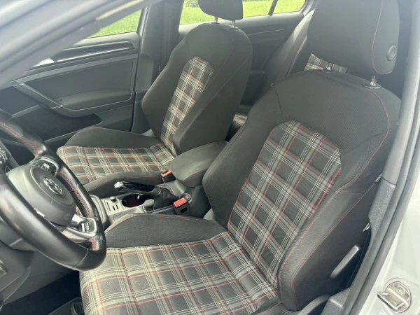 2016 Volkswagen GTI Mk7 - Image 11 of 20