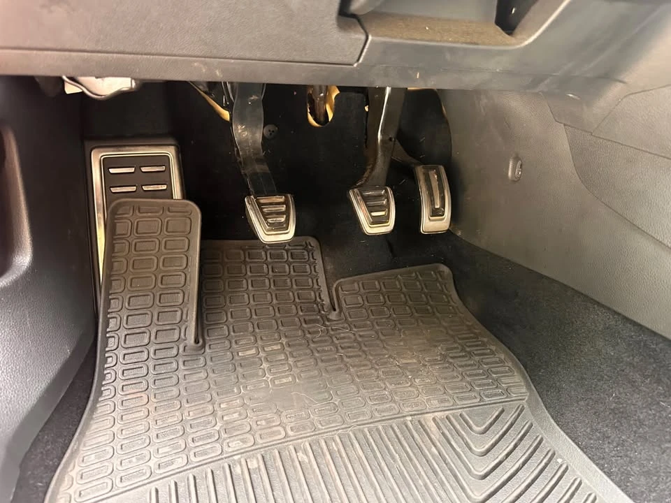 2016 Volkswagen GTI Mk7 - Image 8 of 13