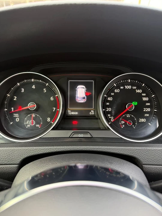 2016 Volkswagen GTI Mk7 - Image 10 of 19