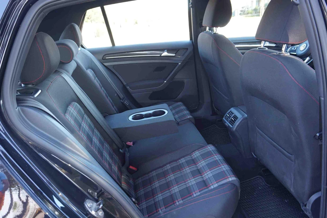2016 Volkswagen GTI Mk7 - Image 13 of 16