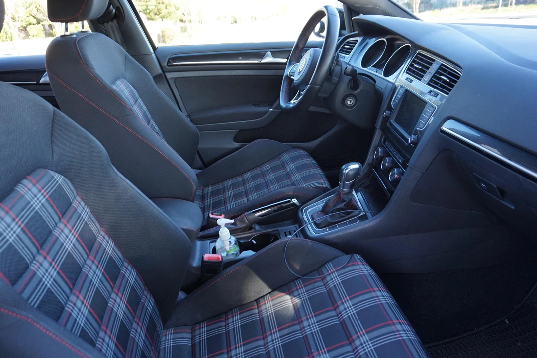 2016 Volkswagen GTI Mk7 - Image 12 of 16