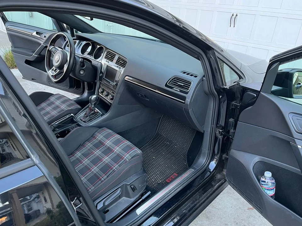 2016 Volkswagen GTI Mk7 - Image 15 of 16