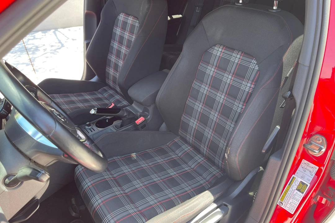 2016 Volkswagen GTI Mk7 - Image 26 of 31