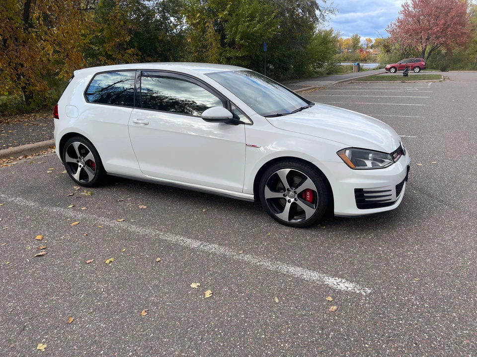 2016 Volkswagen GTI Mk7 - Image 13 of 31