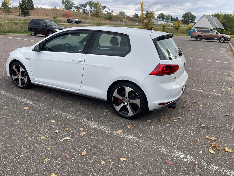2016 Volkswagen GTI Mk7 - Image 9 of 31