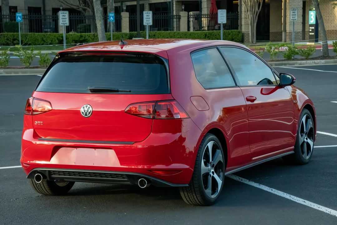 2016 Volkswagen GTI Mk7 - Image 15 of 31