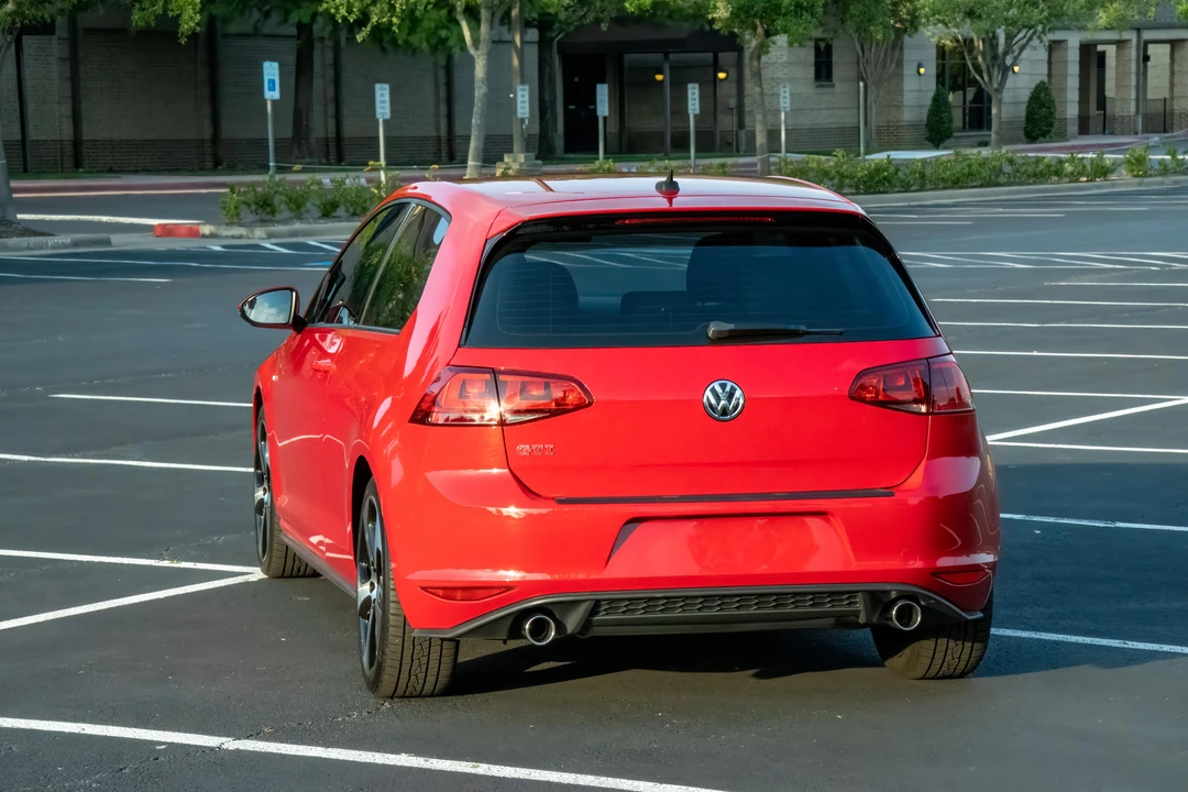 2016 Volkswagen GTI Mk7 - Image 14 of 31