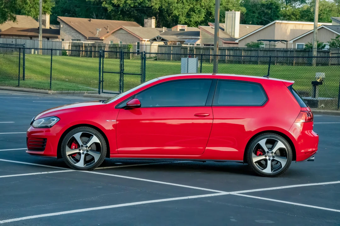 2016 Volkswagen GTI Mk7 - Image 11 of 31