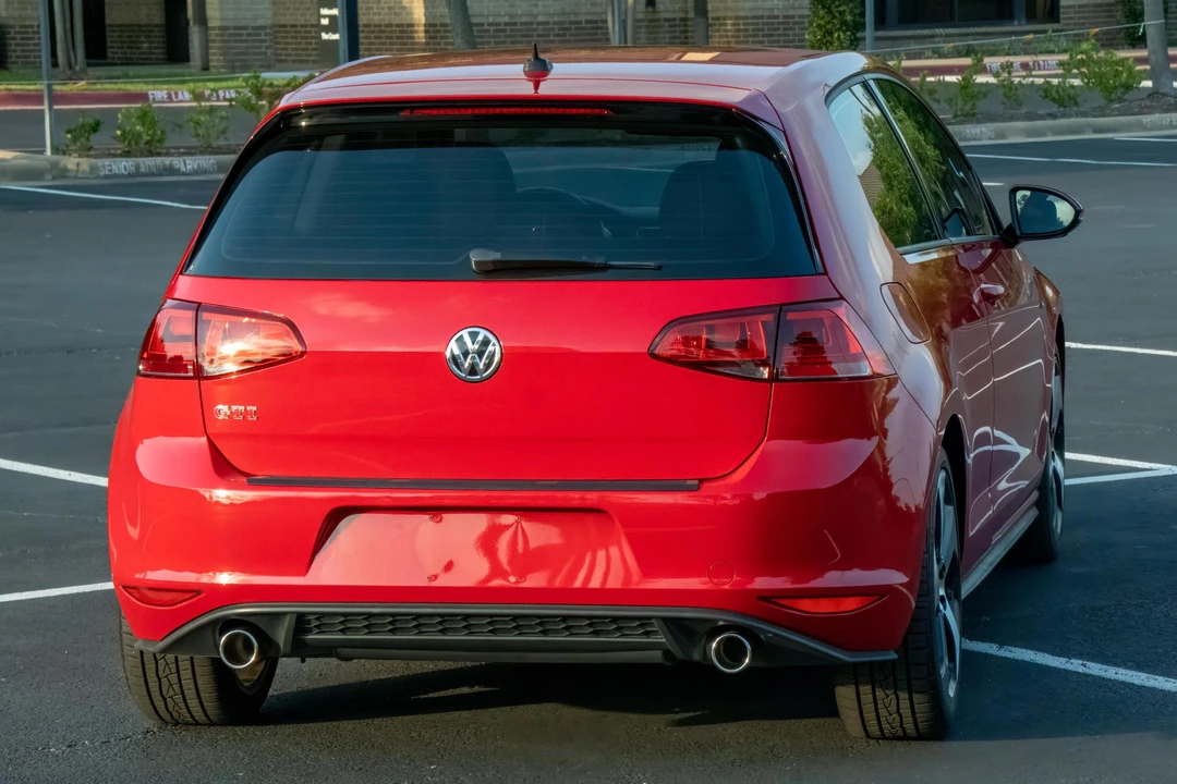2016 Volkswagen GTI Mk7 - Image 5 of 31