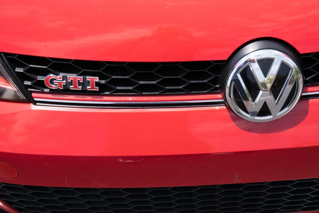 2016 Volkswagen GTI Mk7 - Image 24 of 31