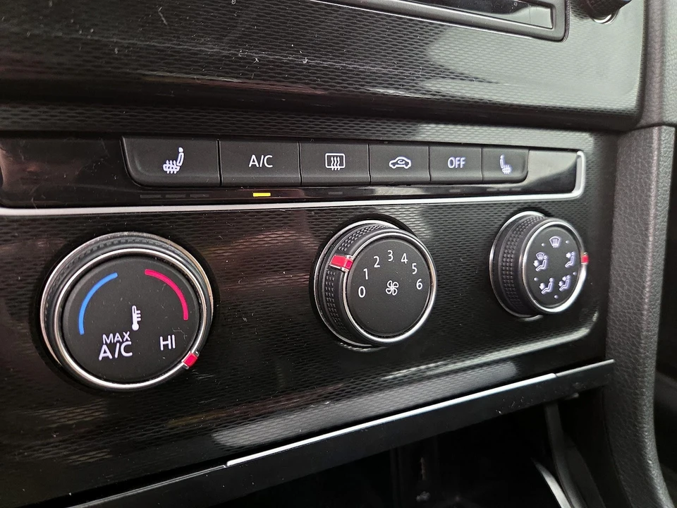 2016 Volkswagen GTI Mk7 - Image 17 of 26