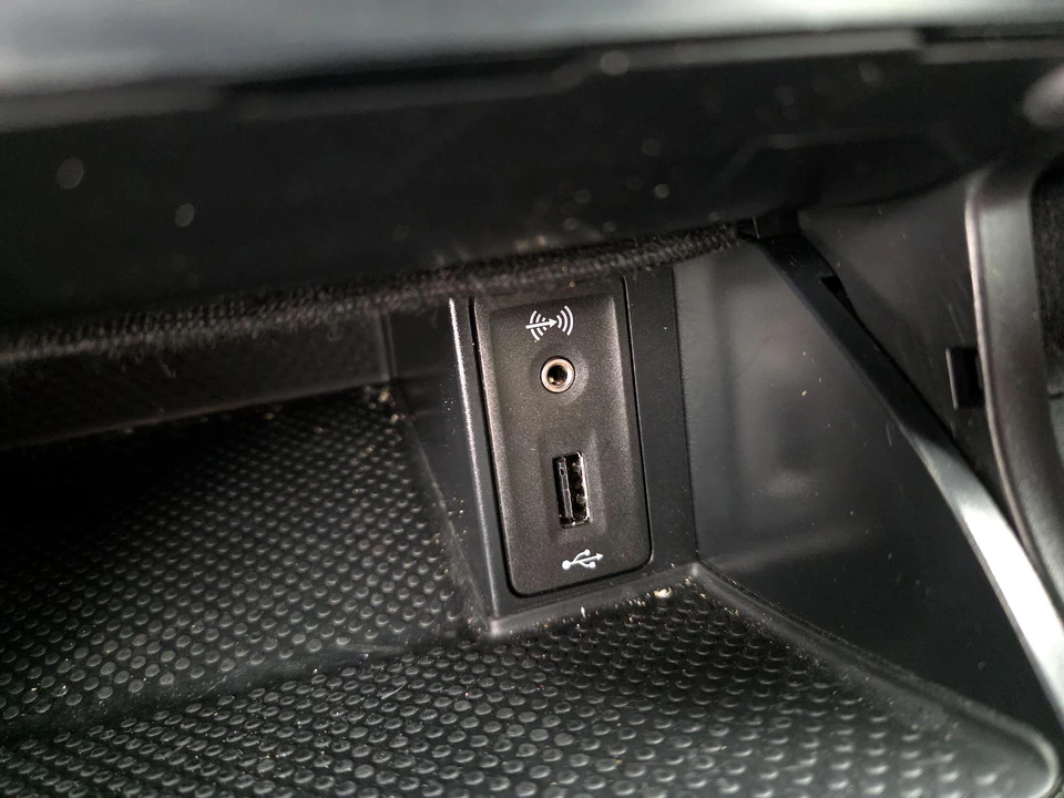 2016 Volkswagen GTI Mk7 - Image 19 of 27