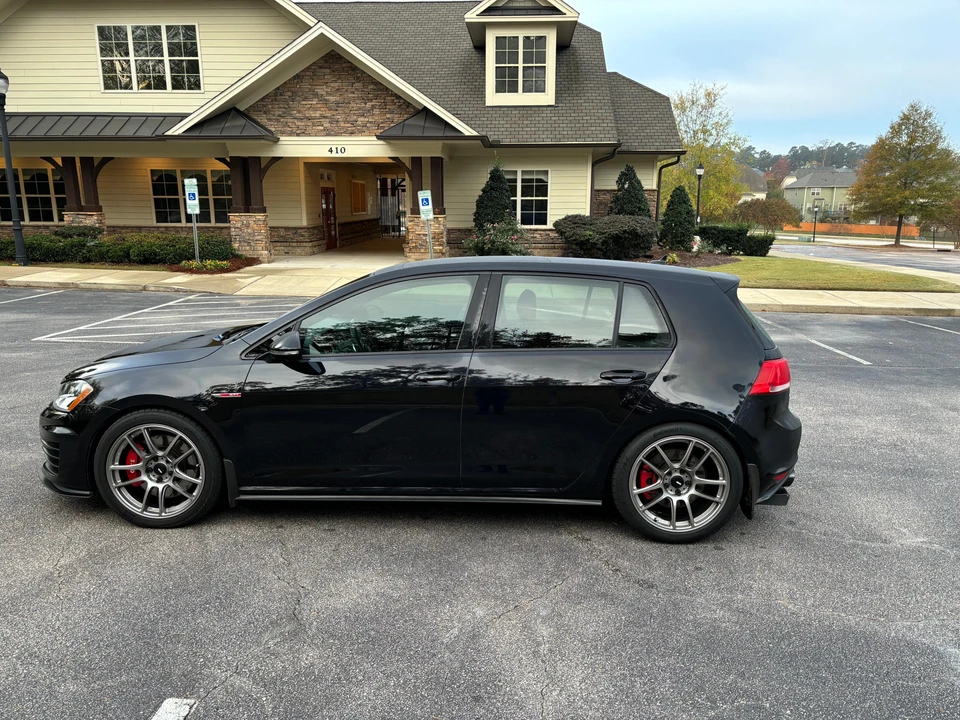 2016 Volkswagen GTI Mk7 - Image 7 of 31