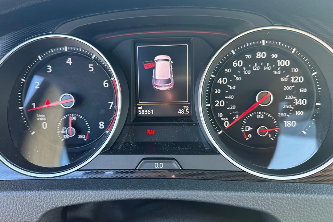2016 Volkswagen GTI Mk7 - Image 24 of 31