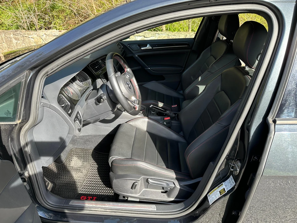 2016 Volkswagen GTI Mk7 - Image 25 of 31