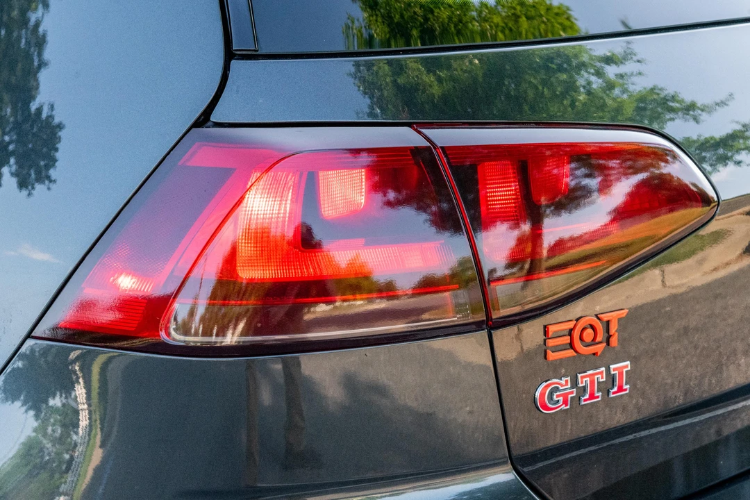 2016 Volkswagen GTI Mk7 - Image 25 of 31