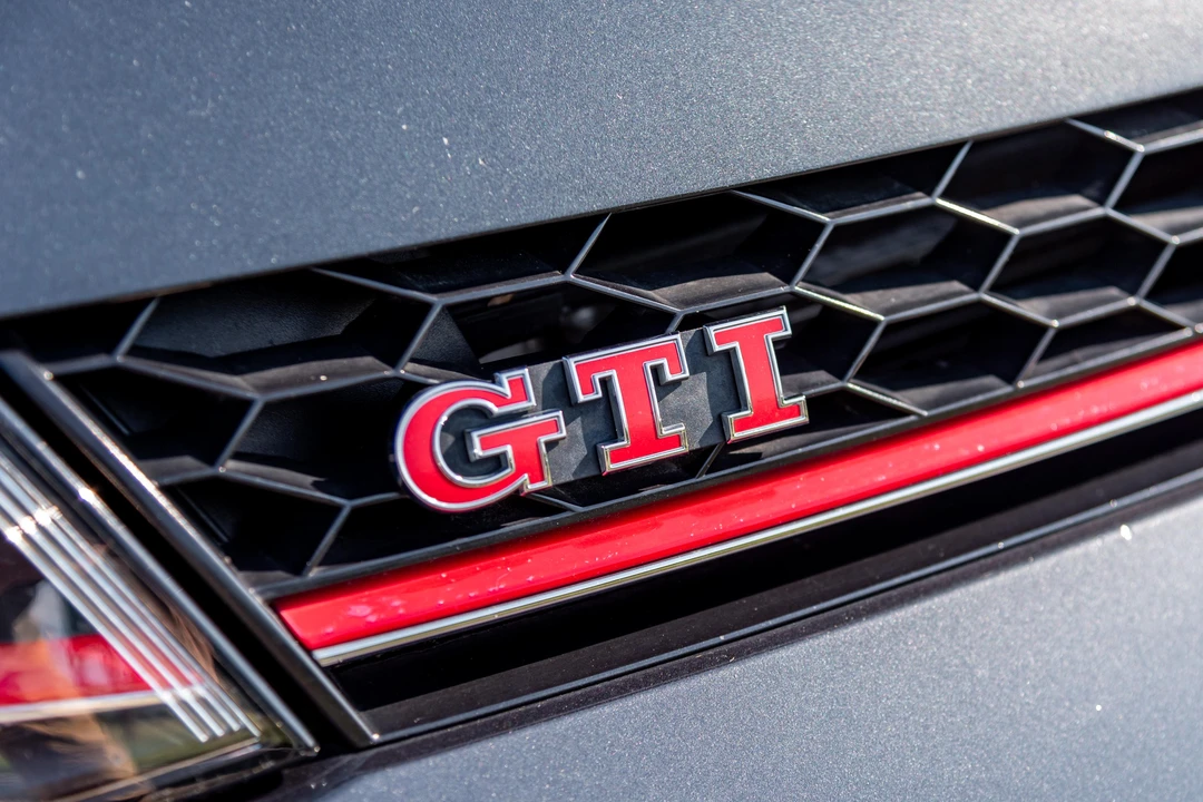 2016 Volkswagen GTI Mk7 - Image 12 of 31