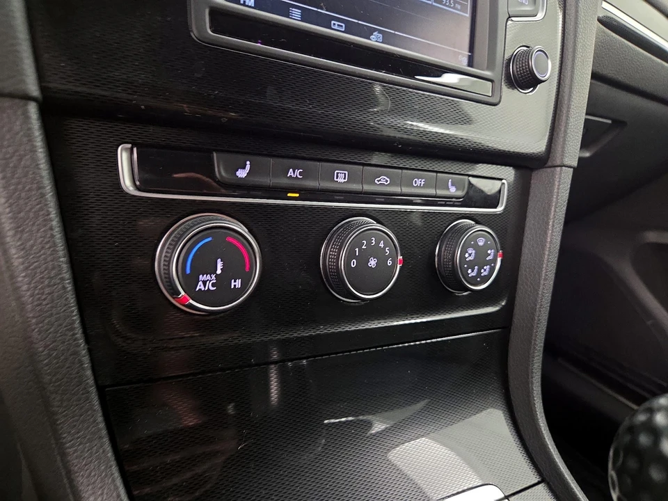 2016 Volkswagen GTI Mk7 - Image 17 of 27