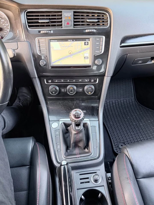 2016 Volkswagen GTI Mk7 - Image 17 of 17