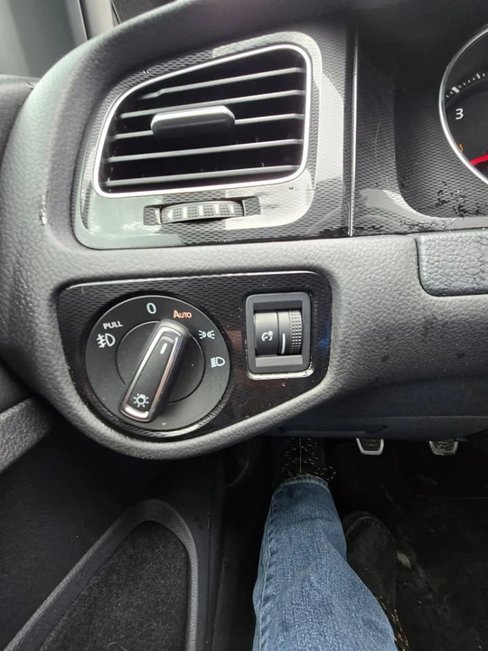 2016 Volkswagen GTI Mk7 - Image 18 of 20