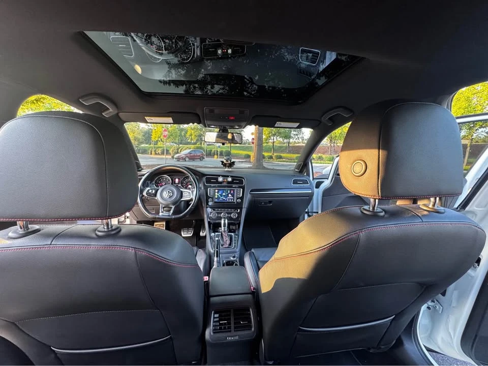 2016 Volkswagen GTI Mk7 - Image 10 of 16
