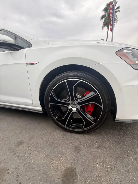 2016 Volkswagen GTI Mk7 - Image 4 of 8