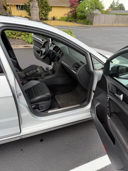 2016 Volkswagen GTI Mk7 - Image 12 of 20