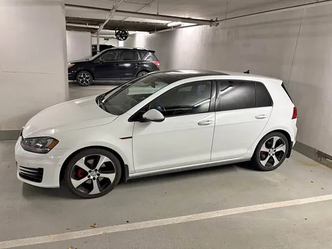 2016 Volkswagen Golf GTI Autobahn Hatchback
