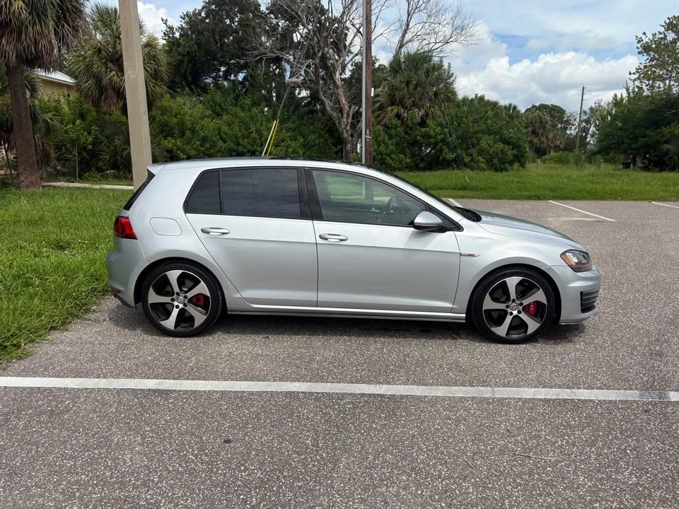 2016 Volkswagen GTI Mk7 - Image 8 of 17