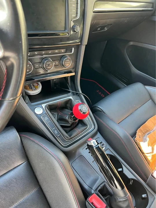 2016 Volkswagen GTI Mk7 - Image 8 of 11