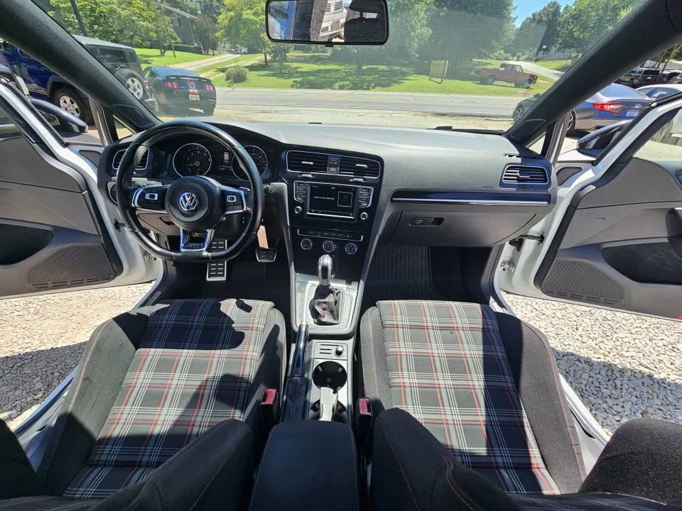 2016 Volkswagen GTI Mk7 - Image 13 of 20