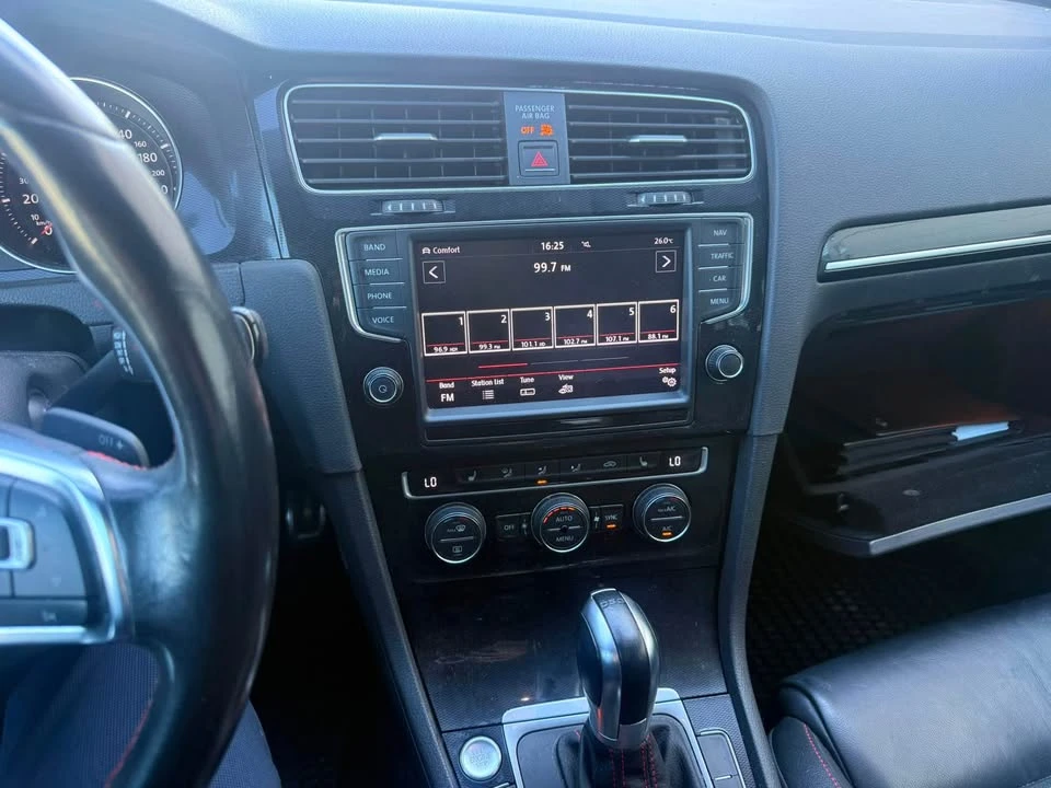 2016 Volkswagen GTI Mk7 - Image 7 of 10