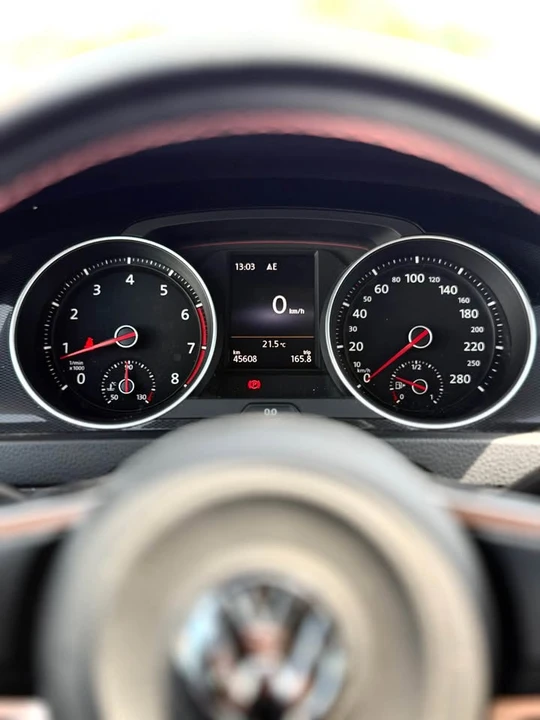 2016 Volkswagen GTI Mk7 - Image 8 of 11