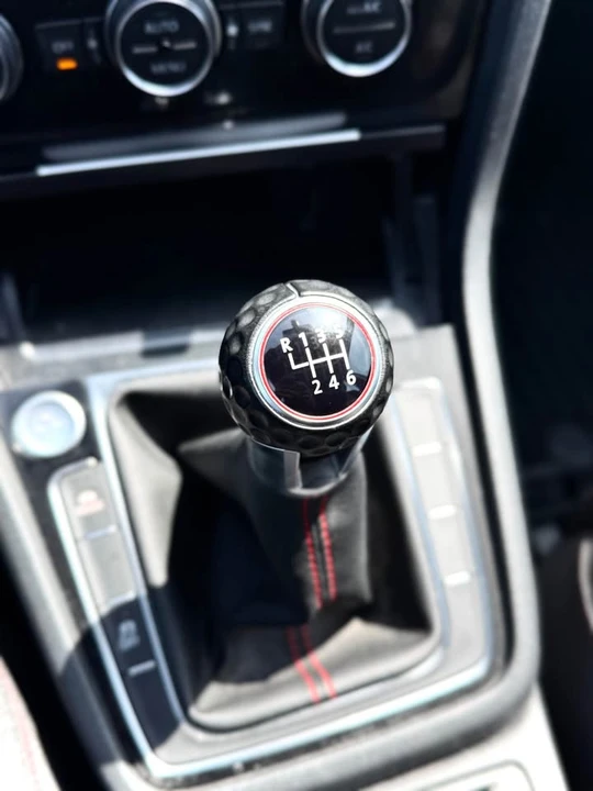 2016 Volkswagen GTI Mk7 - Image 9 of 11