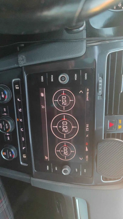 2016 Volkswagen GTI Mk7 - Image 10 of 10