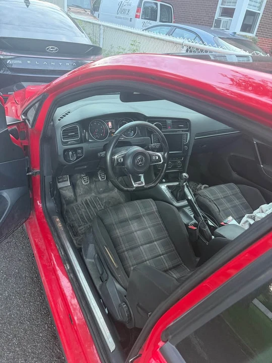 2016 Volkswagen GTI Mk7 - Image 4 of 6