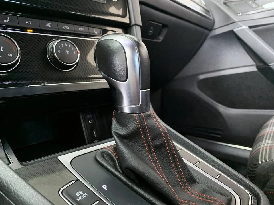 2016 Volkswagen GTI Mk7 - Image 14 of 17
