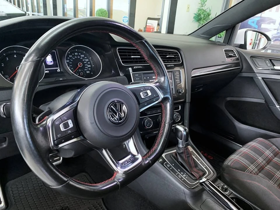 2016 Volkswagen GTI Mk7 - Image 9 of 17