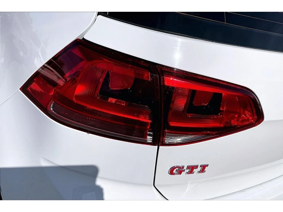 2016 Volkswagen GTI Mk7 - Image 19 of 20