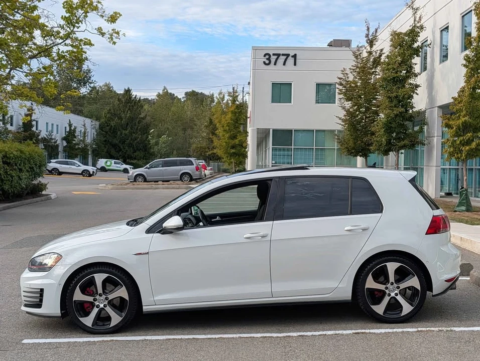 2016 Volkswagen GTI Mk7 - Image 9 of 18
