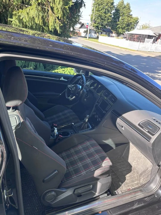 2016 Volkswagen GTI Mk7 - Image 6 of 16