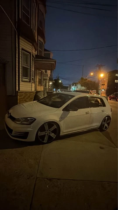 2016 Volkswagen GTI Mk7 - Image 3 of 8