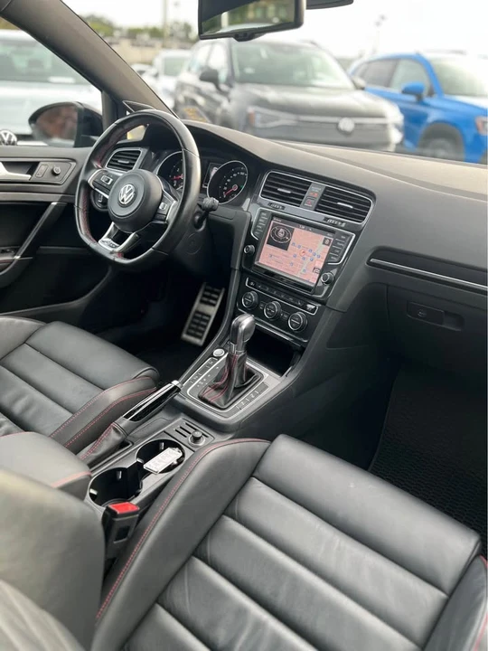 2016 Volkswagen GTI Mk7 - Image 11 of 16