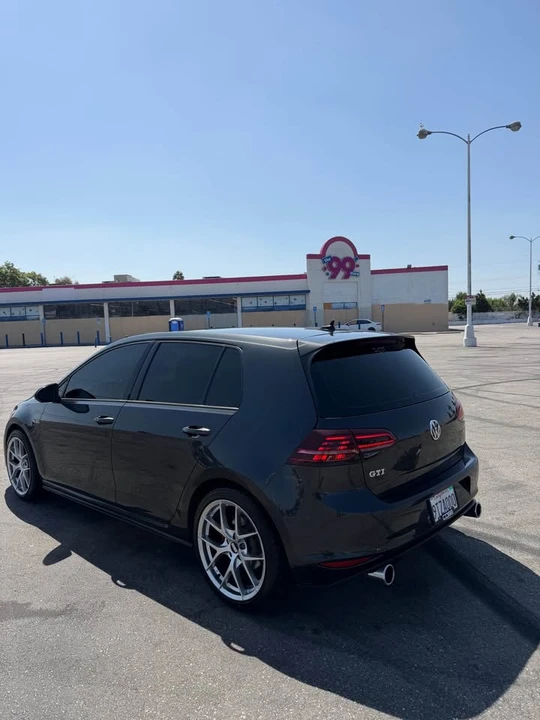 2016 Volkswagen GTI Mk7 - Image 3 of 12