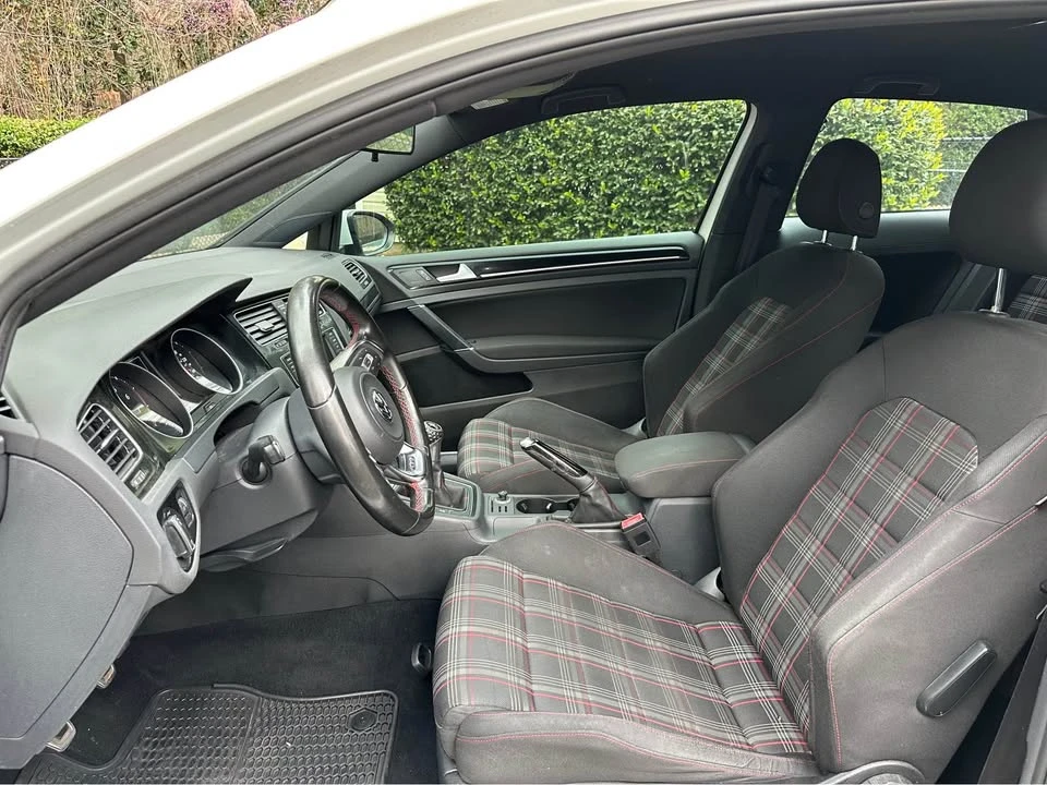 2016 Volkswagen GTI Mk7 - Image 9 of 20