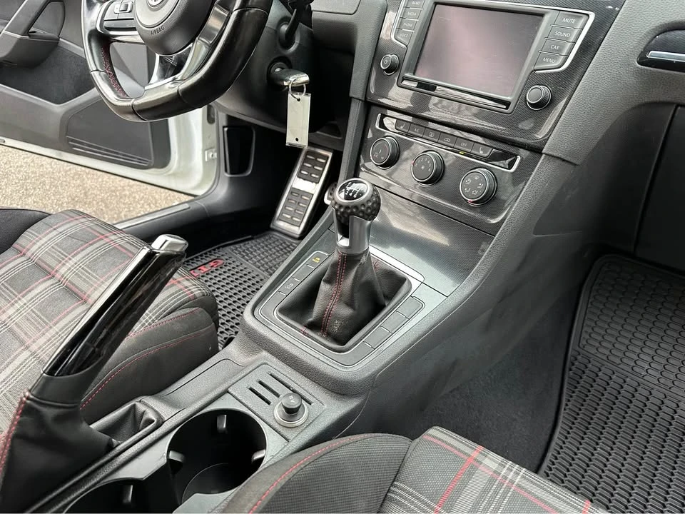 2016 Volkswagen GTI Mk7 - Image 12 of 20