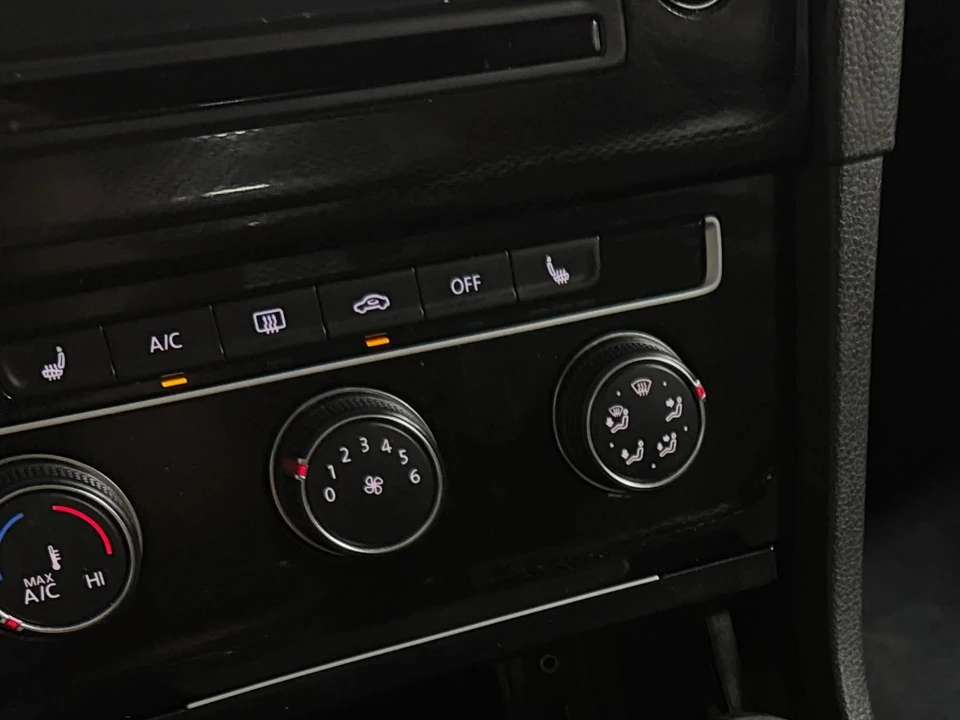 2016 Volkswagen GTI Mk7 - Image 18 of 31