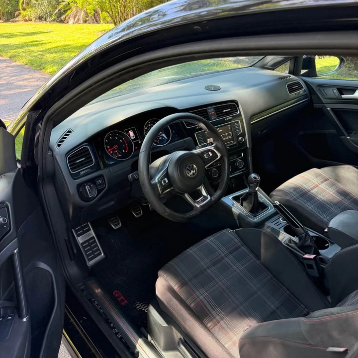 2016 Volkswagen GTI Mk7 - Image 11 of 17